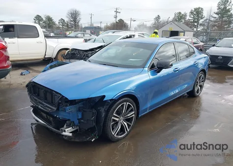 2021 Volvo S60 T5 R-Design z USA, uszkodzony, nr VIN 7JR102FM8MG092600